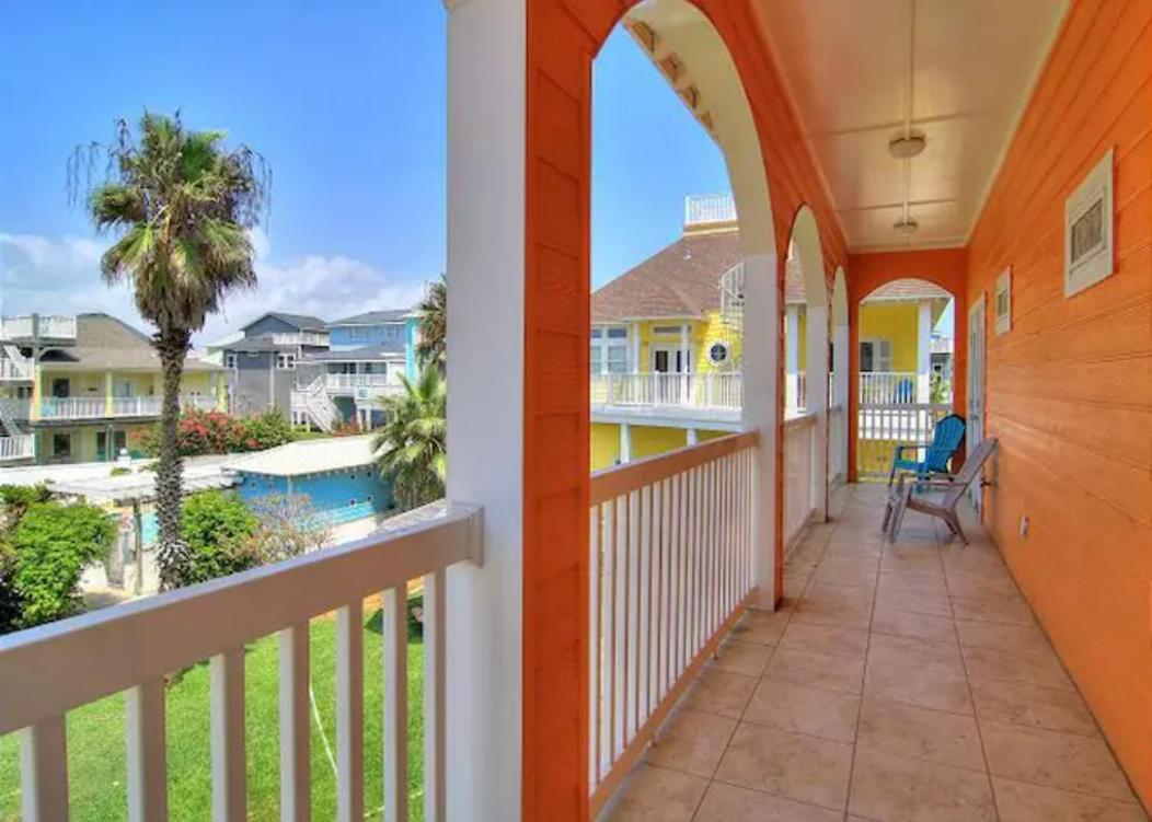 7 Bedroom Home Steps To The Beach With 4 Patios And Pool! Sleeps 20 Port Aransas Exterior photo