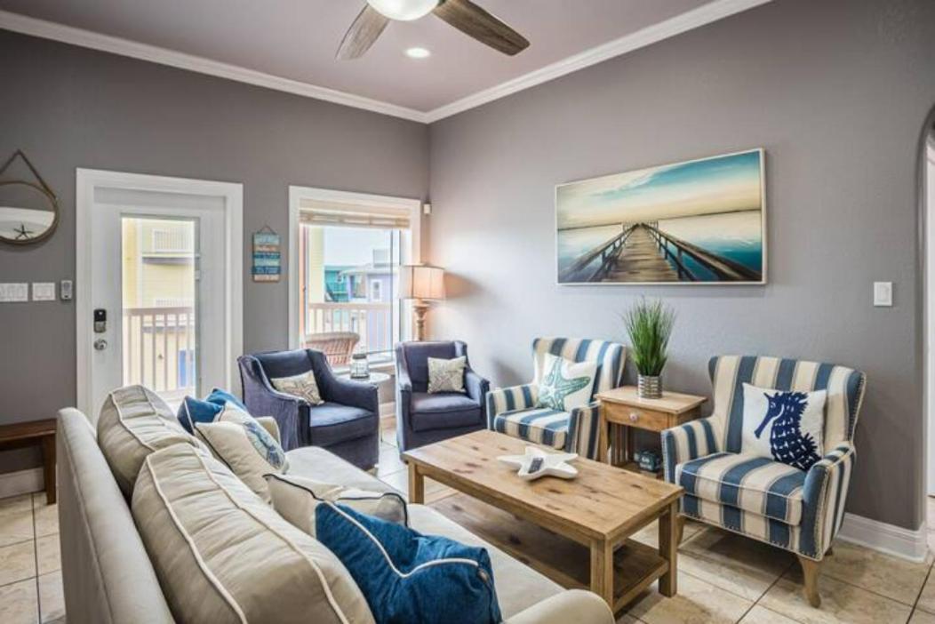 7 Bedroom Home Steps To The Beach With 4 Patios And Pool! Sleeps 20 Port Aransas Exterior photo
